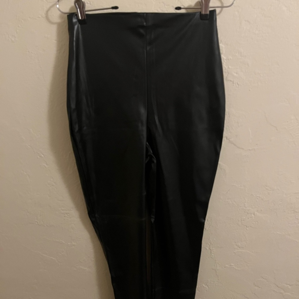Black High-Waisted Pants Missguided